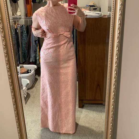 1960s Vintage Dress Pastel Pink Iridescent Jacquard Fabric Floral Design (SZ 6) - Picture 15 of 17